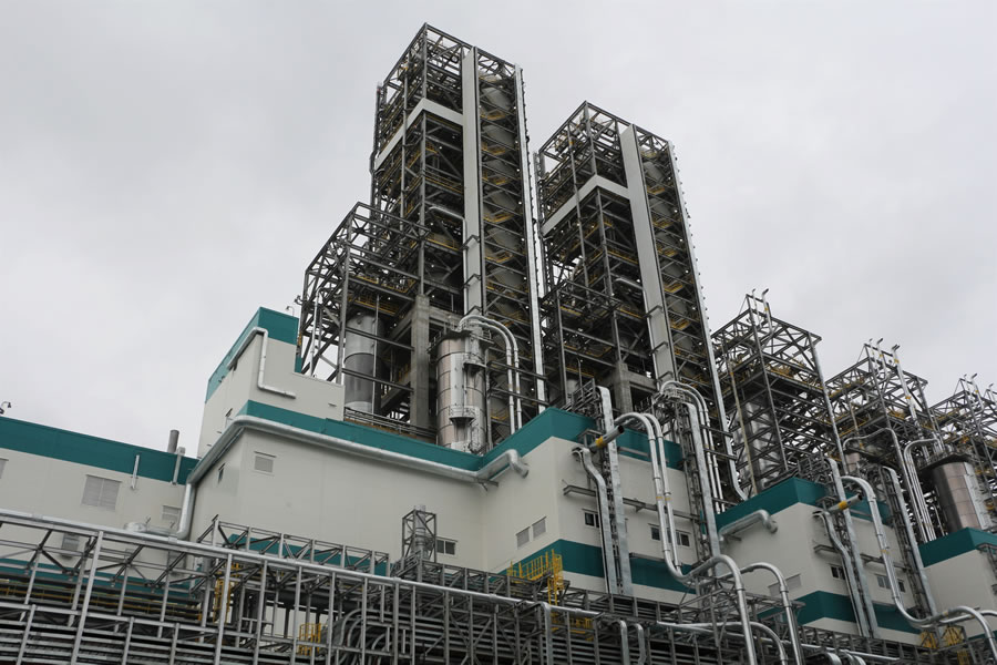 ZapSibNeftekhim’s annual design capacity is 1.5 million tonnes of polyethylene, Russia’s highest. 