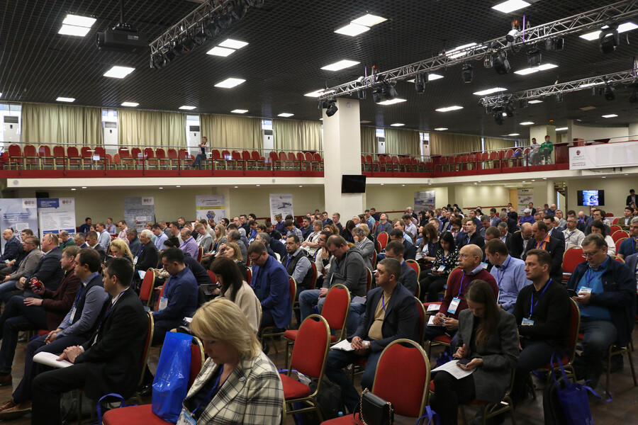The event brought together 261 participants from 150 companies. Over two days, 27 reports were made about the problems the industry was facing and the ways to solve them. 